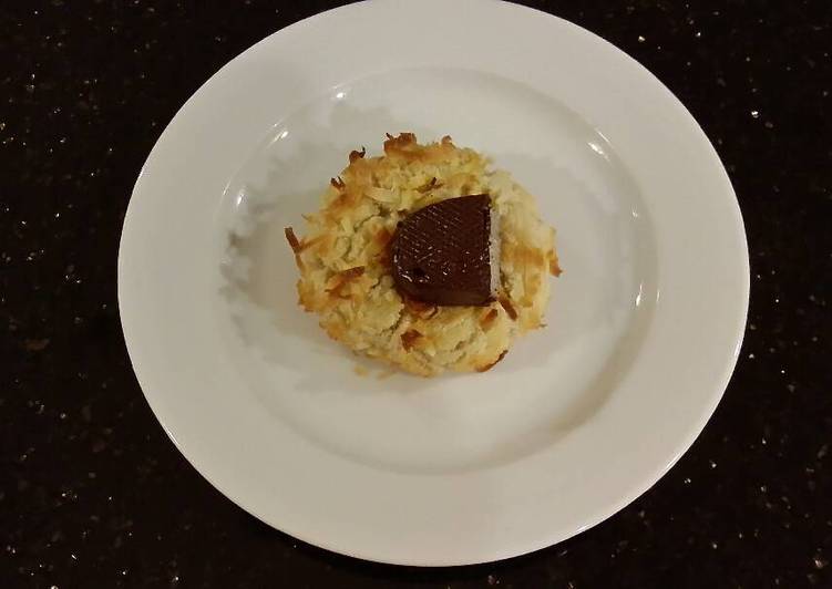 Steps to Make Ultimate Toasted Coconut Thumbprint Cookies