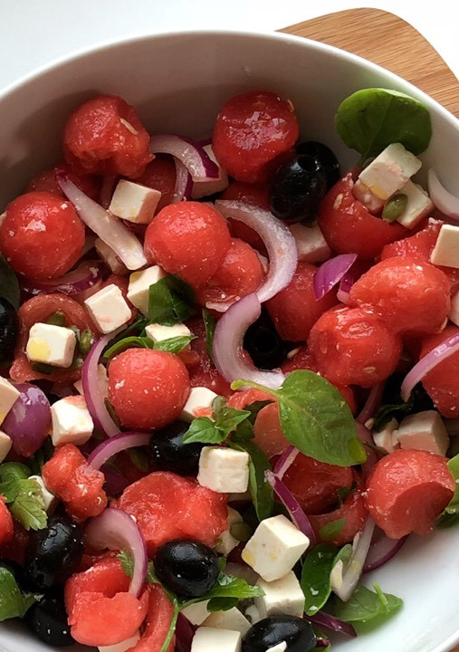 Una foto de Ensalada de sandía y queso feta 🍉