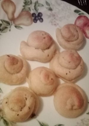 A picture of Garlic knots.