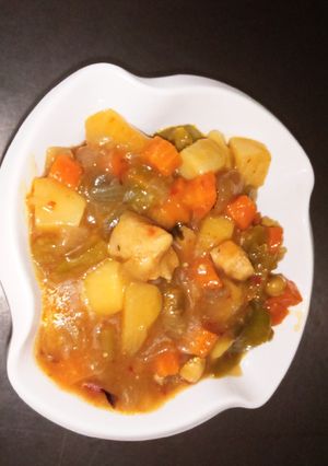 A picture of Potatoes onions soup.