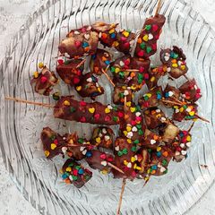 A picture of Fruits chocolate / all children are happy.