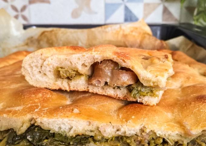 Guida passo passo a Fai Fatto in casa Pizza focaccia con rape e salsiccia