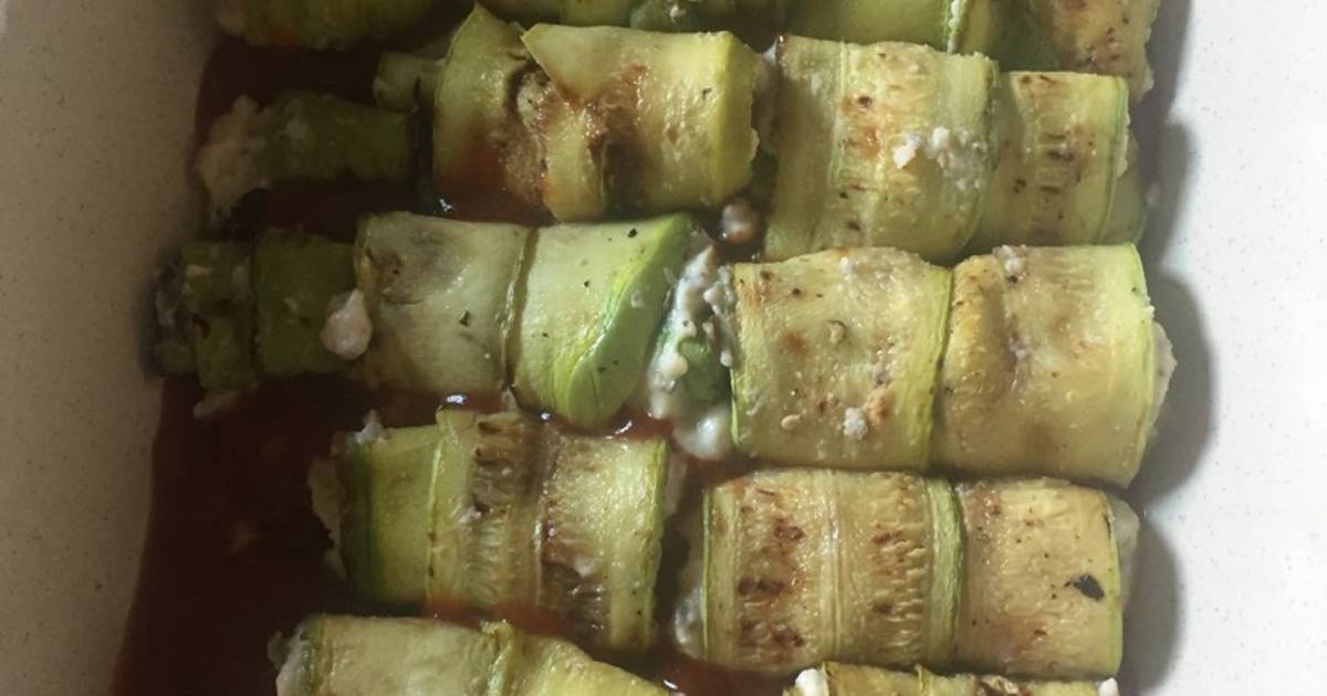 Zucchini arrollados de ricotta Receta de Cocinamos como antes con Valeria  Welker - Cookpad