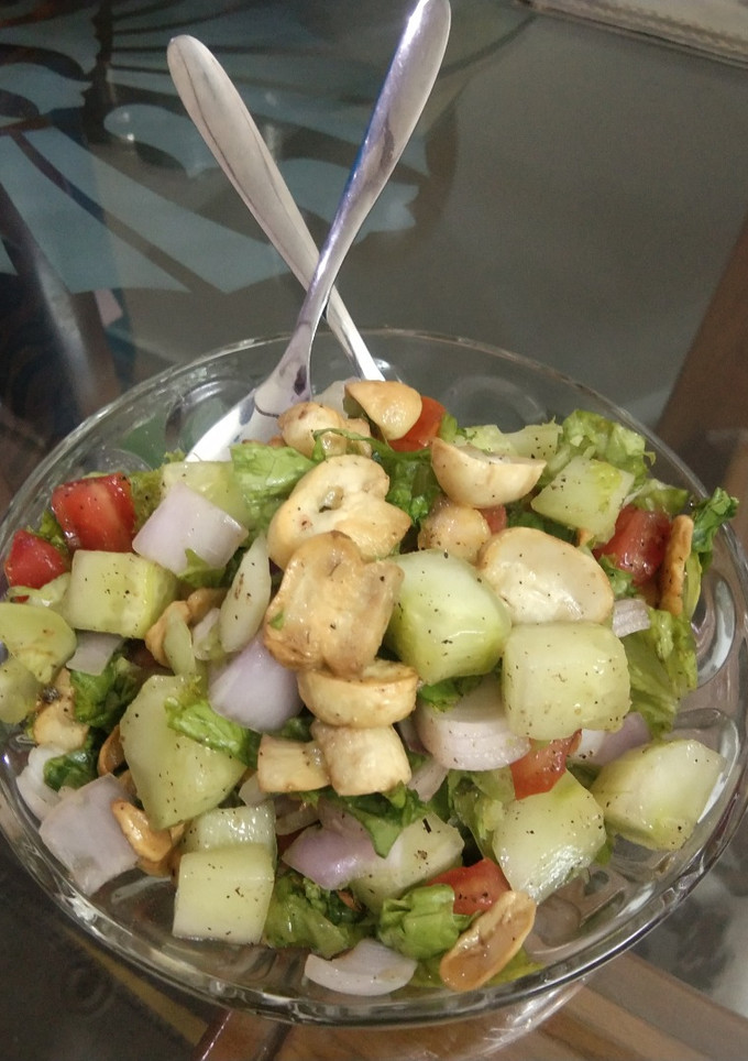 A picture of Cucumber salad.