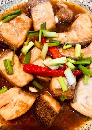 Hình của món Cá Bớp kho tộ.