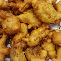 Mix pakorai A picture of Mix pakorai.