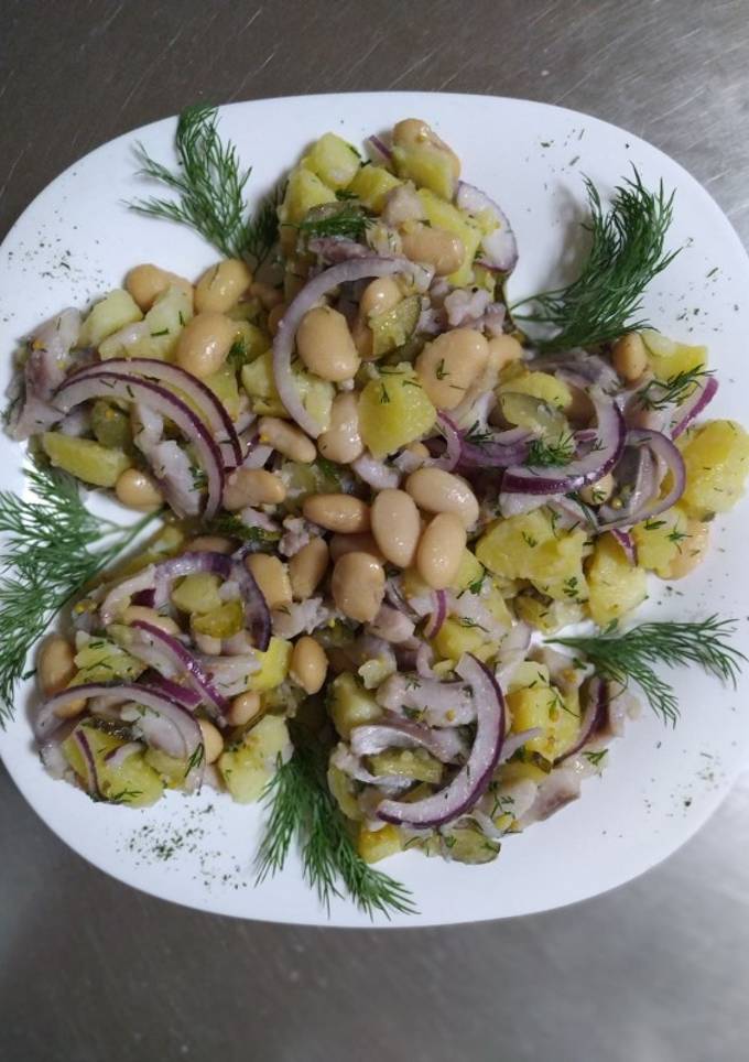Салат з рибою