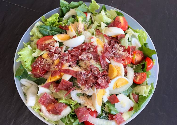 Smoked beef &amp; chicken salad with sesame dressing