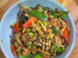 ผัดเผ็ดหมูสับ