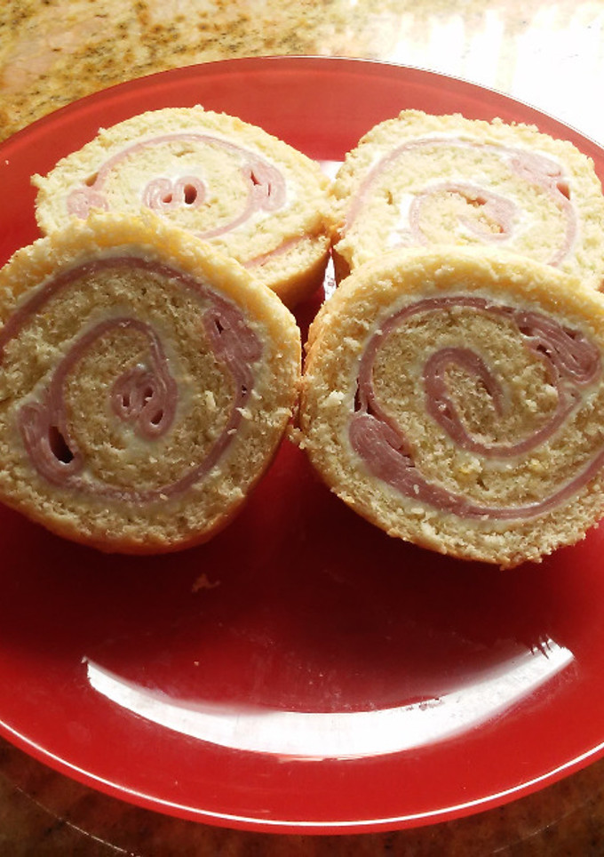 Una foto de Rollo de queso azul y jamón cocido