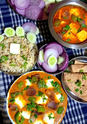 A picture of Restaurant-Style Kadhai Paneer Curry.