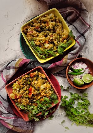 A picture of Oats lentils spinach vegetables khichdi.