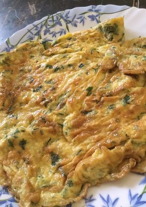 صورة لوصفة عجة بيض وبقدونس 🥚🥬