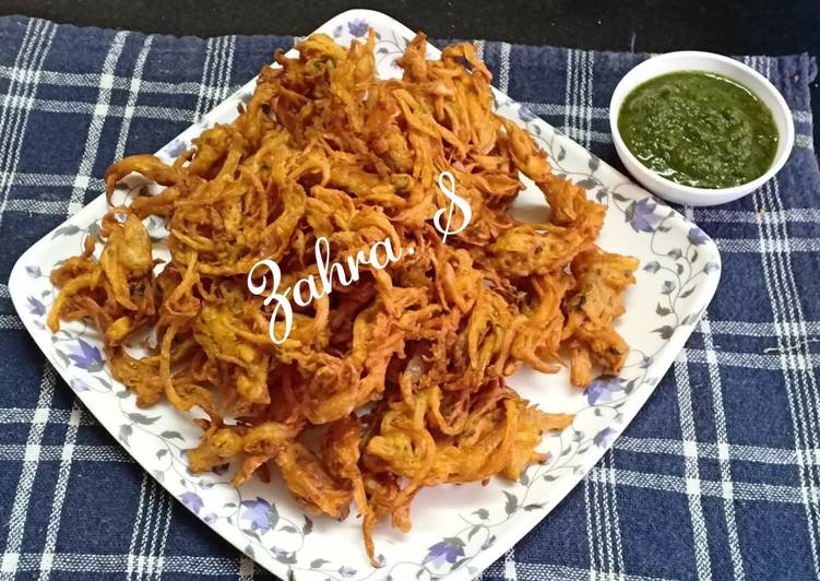 Crispy Onion bhajiyas