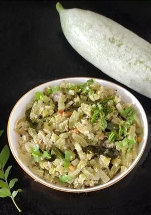 A picture of Snake gourd subji.
