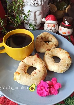 Una foto de Rosquillas de yuca y queso 🧀