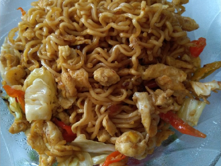  Resep mudah memasak Indomie goreng plus sayur kol yang enak