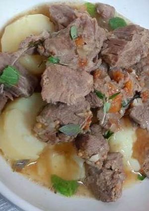 Foto de Borrego com Batatas