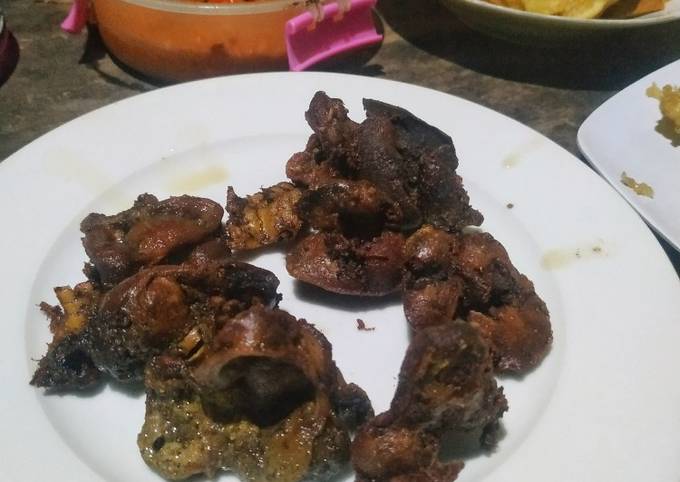 Hati ampela goreng sambal lalapan