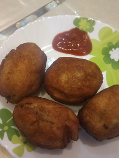 ब्रेड रोल (bread roll recipe in Hindi) रेसिपी मुख्य फोटो