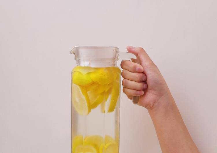 Cara Cepat Untuk Mencoba Di Rumah3. Infused Water Lemon