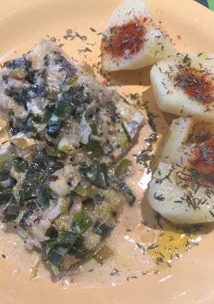 Una foto de Filet de Merluza con Crema de Puerros