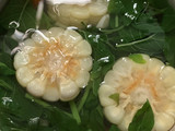 1. Sayur bening bayam segar dan sedap