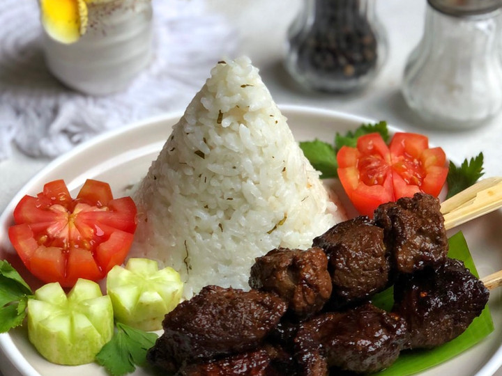 Cara Gampang Menyiapkan Nasi Daun Jeruk &amp;amp; Sate Maranggi yang Enak