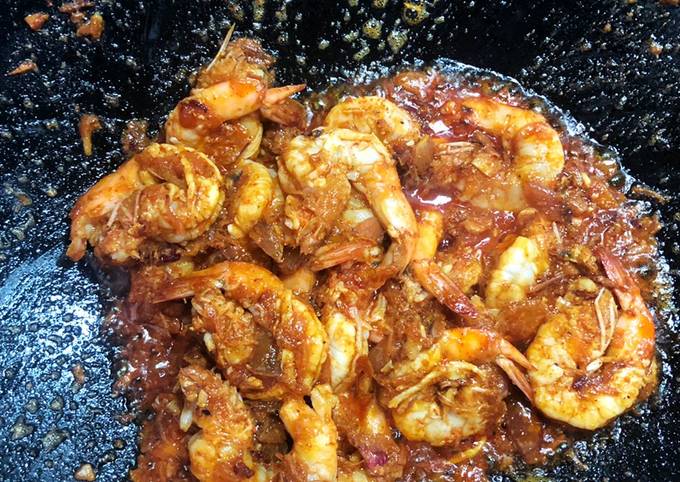 Step-by-Step Guide to Make Perfect Coconut Chili Prawns