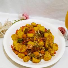 A picture of Veggies fried irish potatoe.