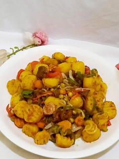 A picture of Veggies fried irish potatoe.