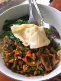 Mie ayam wonton jamur