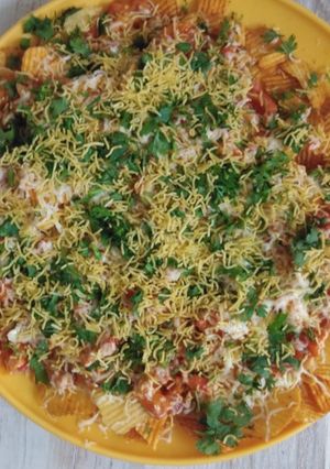 A picture of Chips bhel.