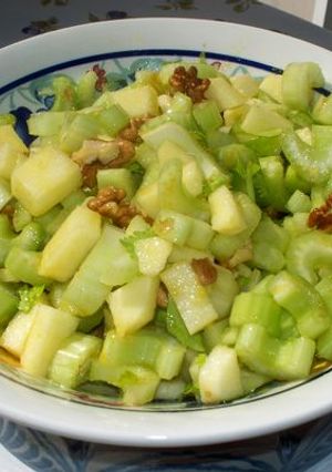Foto principal de Ensalada de apio y manzana
