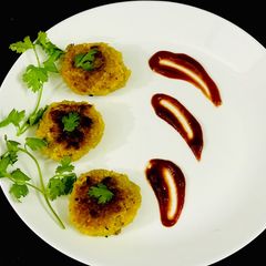 A picture of Poha Cutlets without potatoes.