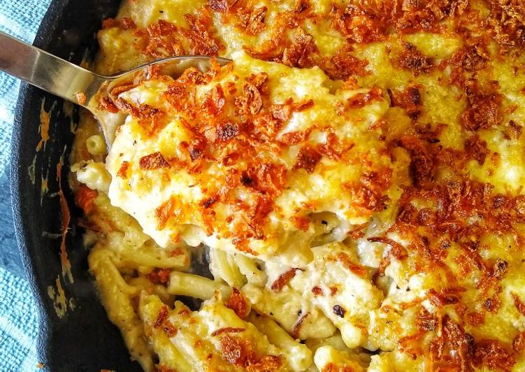 Steps to Prepare Any-night-of-the-week Skillet Mac &#39;n&#39; Cheese