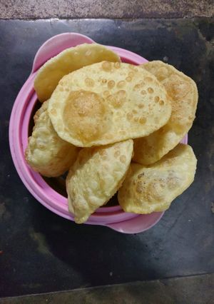 লুচি(luchi recipe in Bengali) রেসিপির প্রধান ছবি