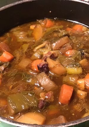 Une photo de Soupe de légumes au lard et jus d'agneau