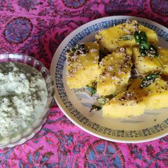 A picture of Khaman.