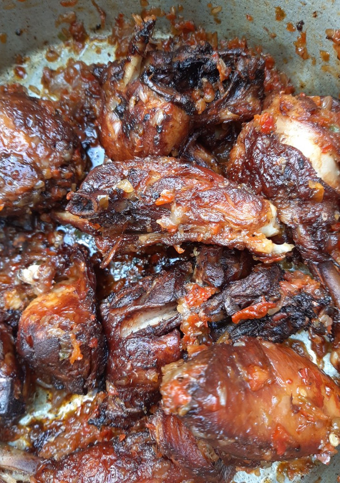 A picture of Peppered chicken.