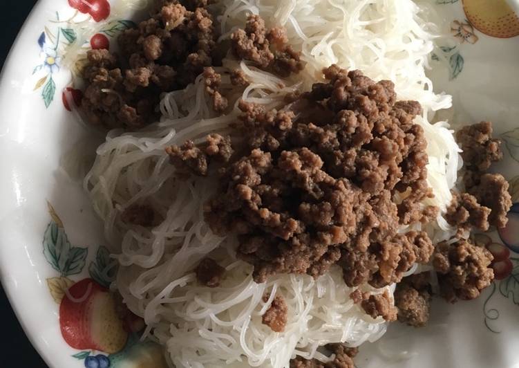 Bihun kuah pangsit (resep pangsit terpisah)