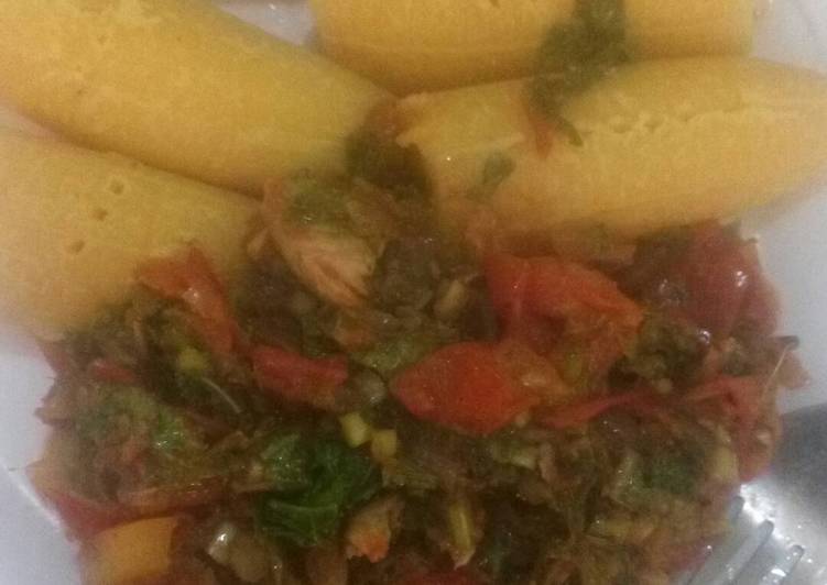 Boiled plantain and veggie sauce