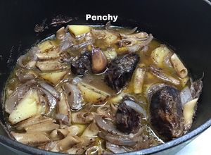 Foto principal de Carrilleras en cocotte, con clavo, canela y nuez moscada al vino Merlot