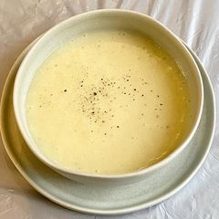 A picture of Potato and marrow soup.