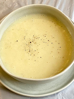 A picture of Potato and marrow soup.