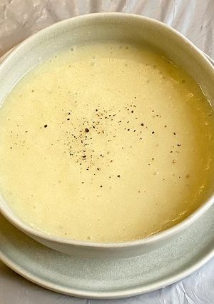 A picture of Potato and marrow soup.