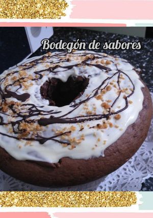 Una foto de Bizcochuelo húmedo de chocolate
