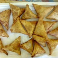 A picture of Beef Samosas.