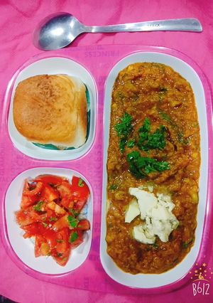 A picture of Pav bhaji.