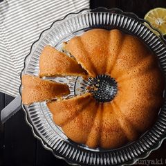 A picture of Lemon Bundt cake.